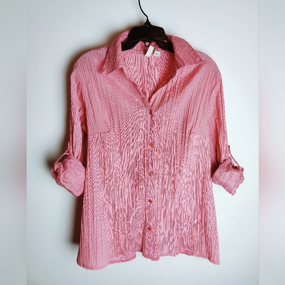 St. John's Bay Women's Crinkle Non Iron Roll Tab Sleeve Button Down Shirt, L - Picture 1 of 9